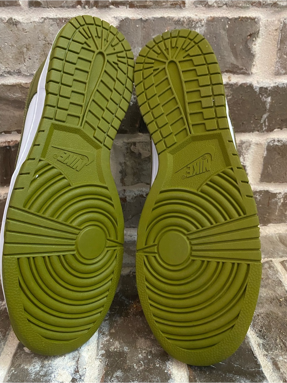 Nike Dunk Low sneakers in the "Pacific Moss" colorway - Picture 5 of 5